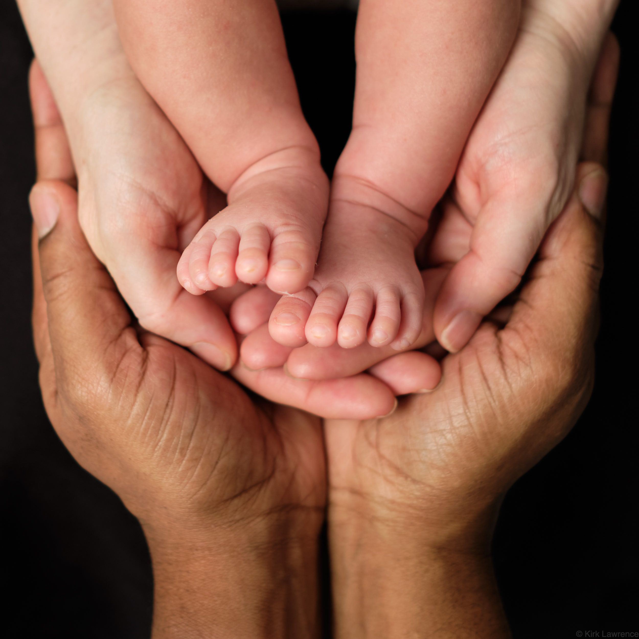 newborn_baby_feet_parents_hands.jpg