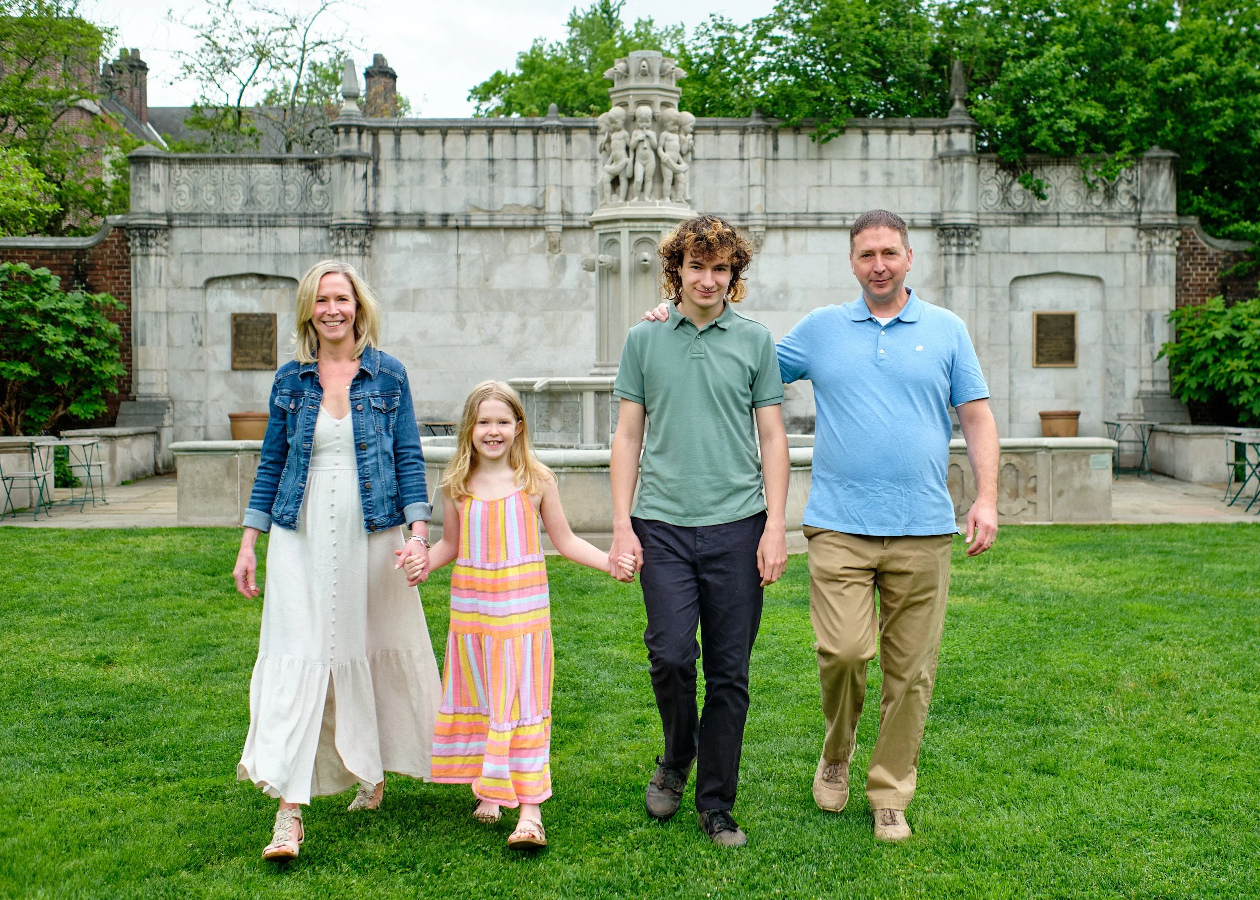 family portrait Kirk Lawrence Photography Pittsburgh family photographer.jpg