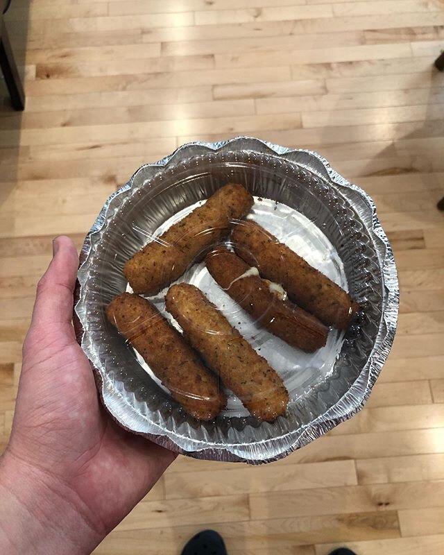 Took a trip to the deli up the street for some mozzarella sticks! I forget the name of it and the sign ripped so now it just says &ldquo;DELI.&rdquo; I couldn&rsquo;t find the Diet Coke so I just got a Diet Pepsi instead. It&rsquo;s probably my favor