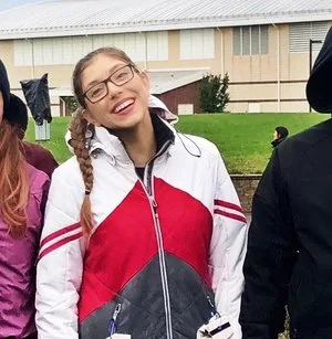 Lauren_Headshot.jpg