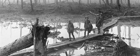 EDMUND BLUNDEN - OVERTONES OF WAR