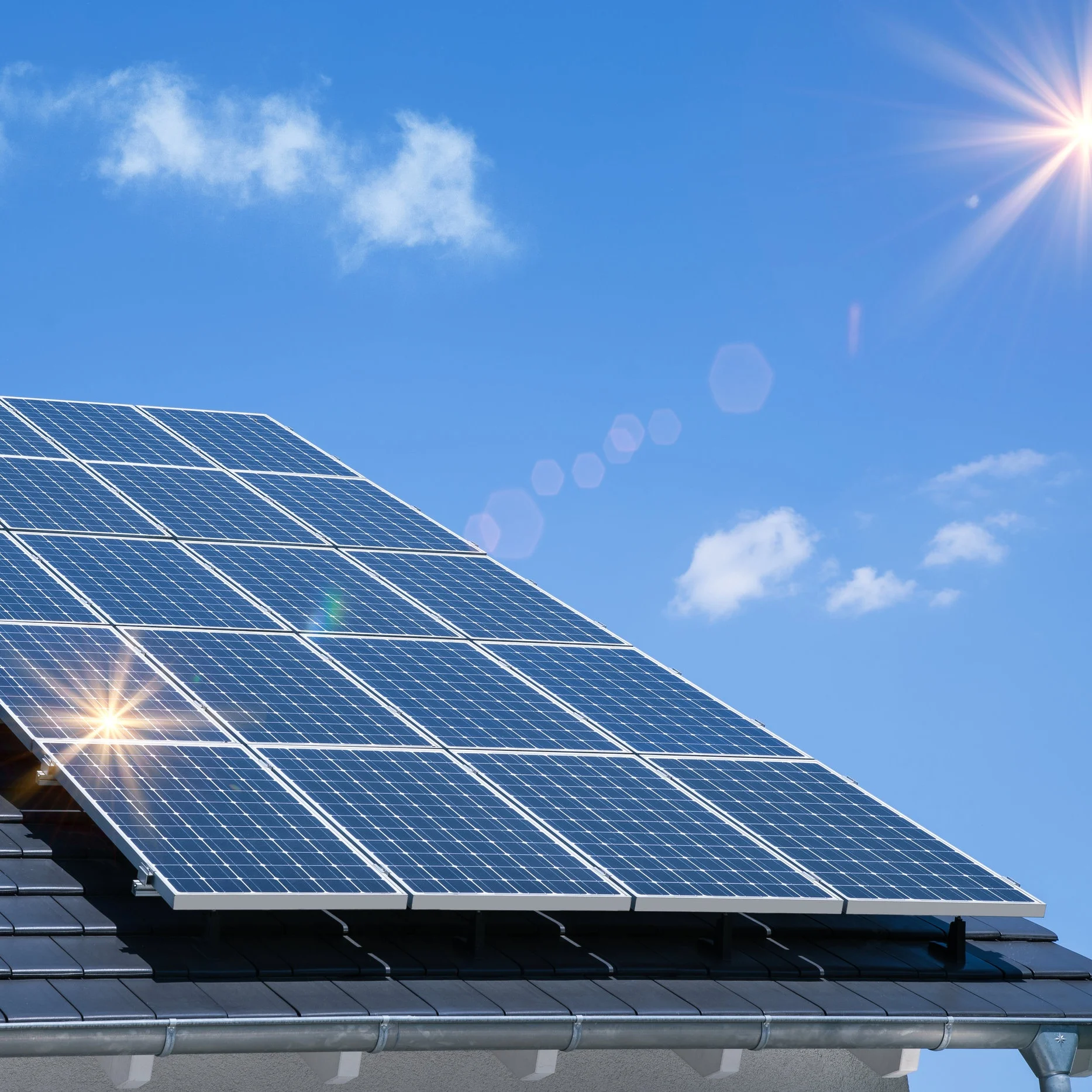 Solar+Panel+on+Roof.jpg