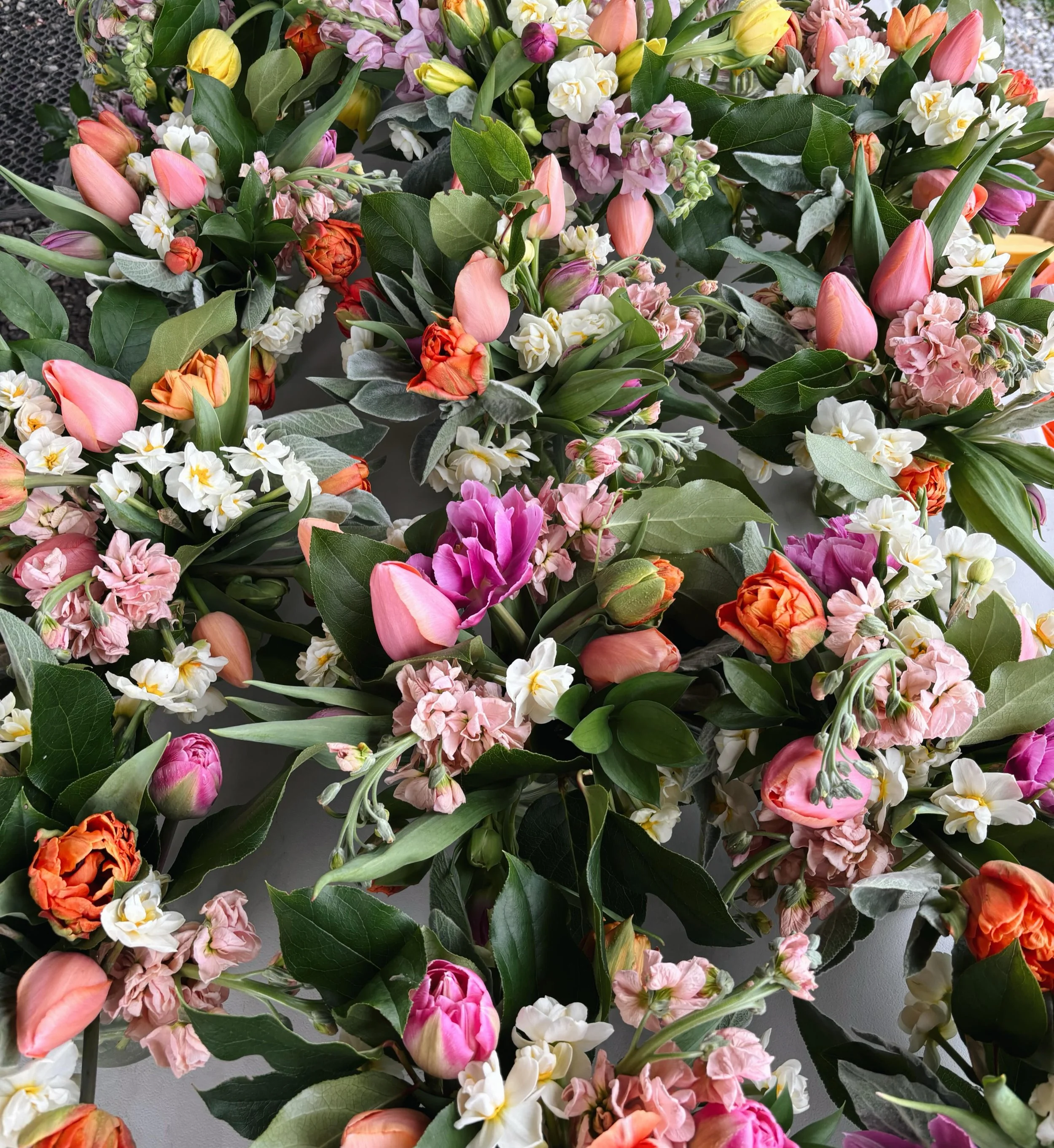 Arranging flowers to help fundraise for an organization I feel passionate about is an absolute dream come true! 

A sea of springtime centerpieces for the Plates of Plenty auction for @midcoasthungerpreventionpr at @mainebeerco this evening - what an