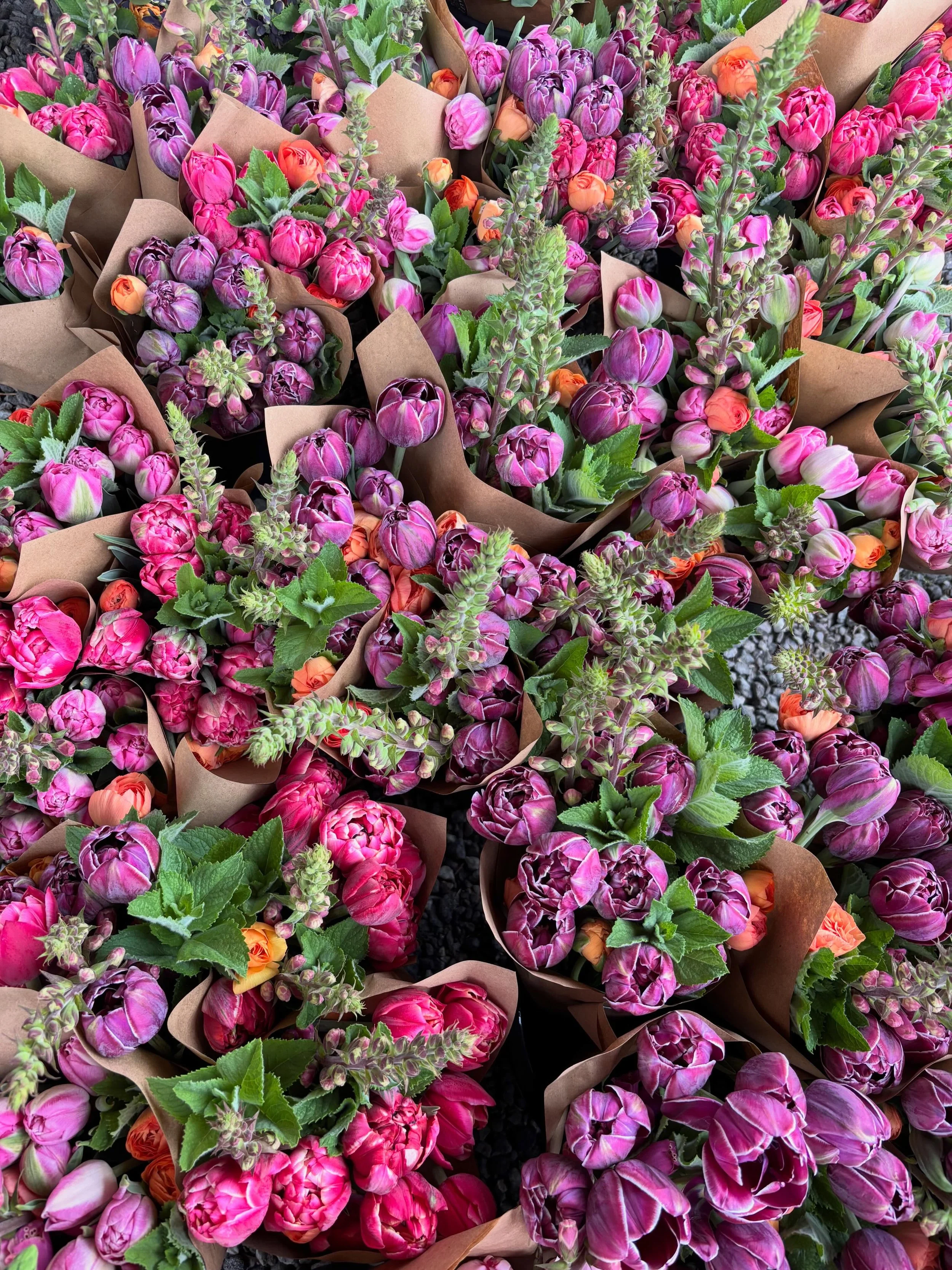 Big delivery day! 

Fresh blooms for @royalrivernaturalfoods, a sweet little wedding, several special orders and the final week for our spring bouquet subscription 💐 We&rsquo;ll have more bouquets at @sixriverfarm this afternoon too 🤩