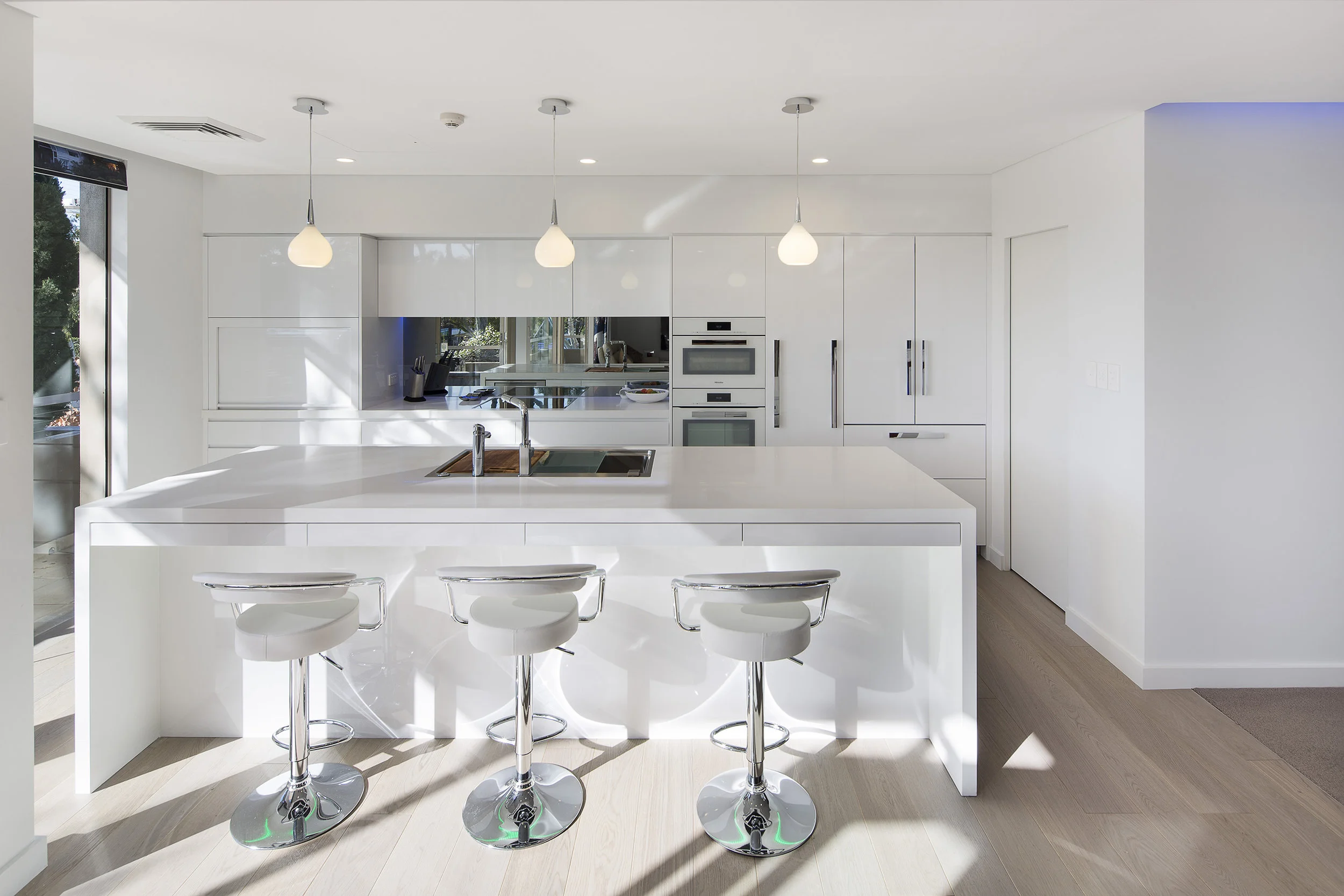 Castlecrag apartment by Archeden
