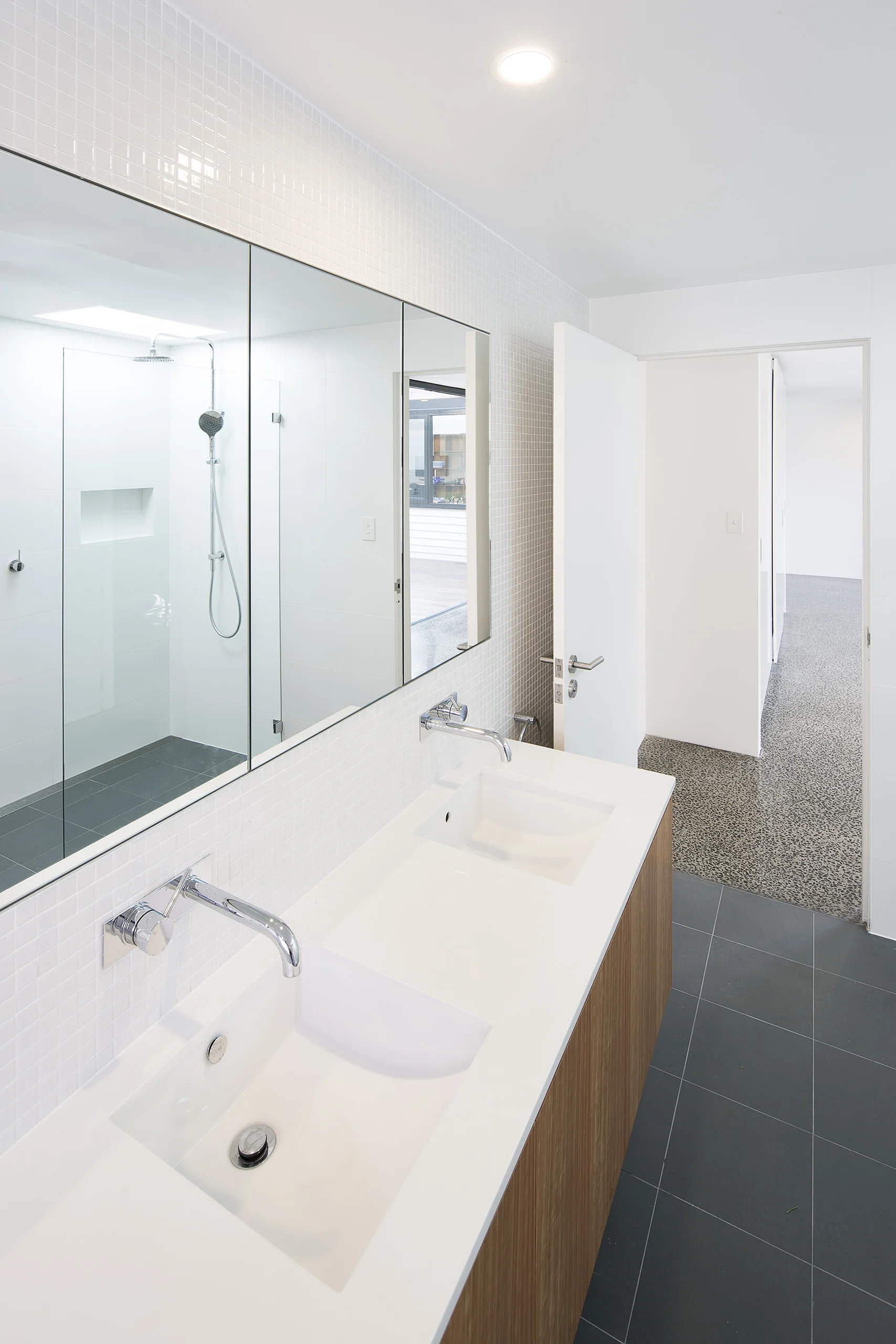 Gladesville house by Archeden