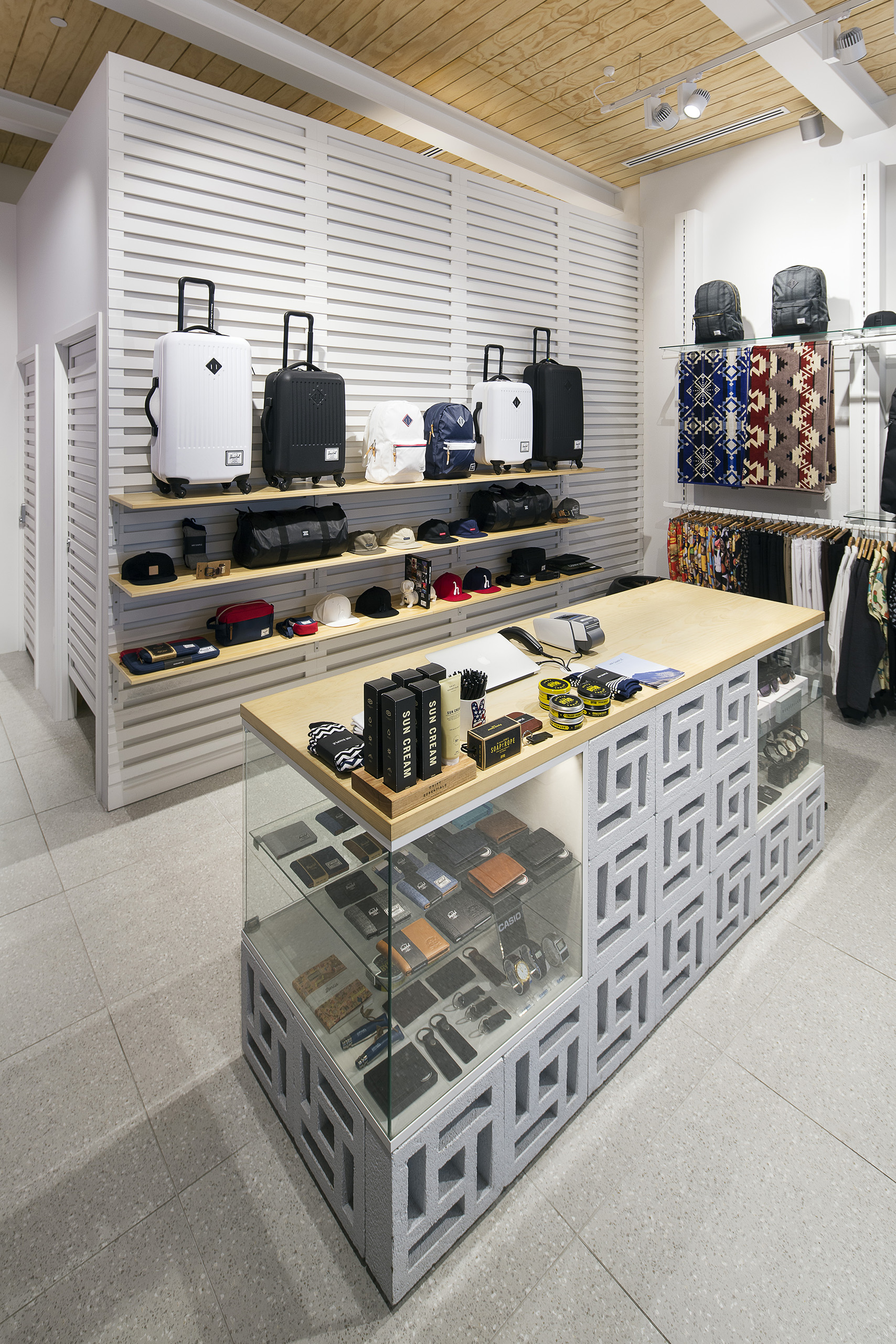 Mr Simple, Pacific Fair, Gold Coast by Prospect Design Studios
