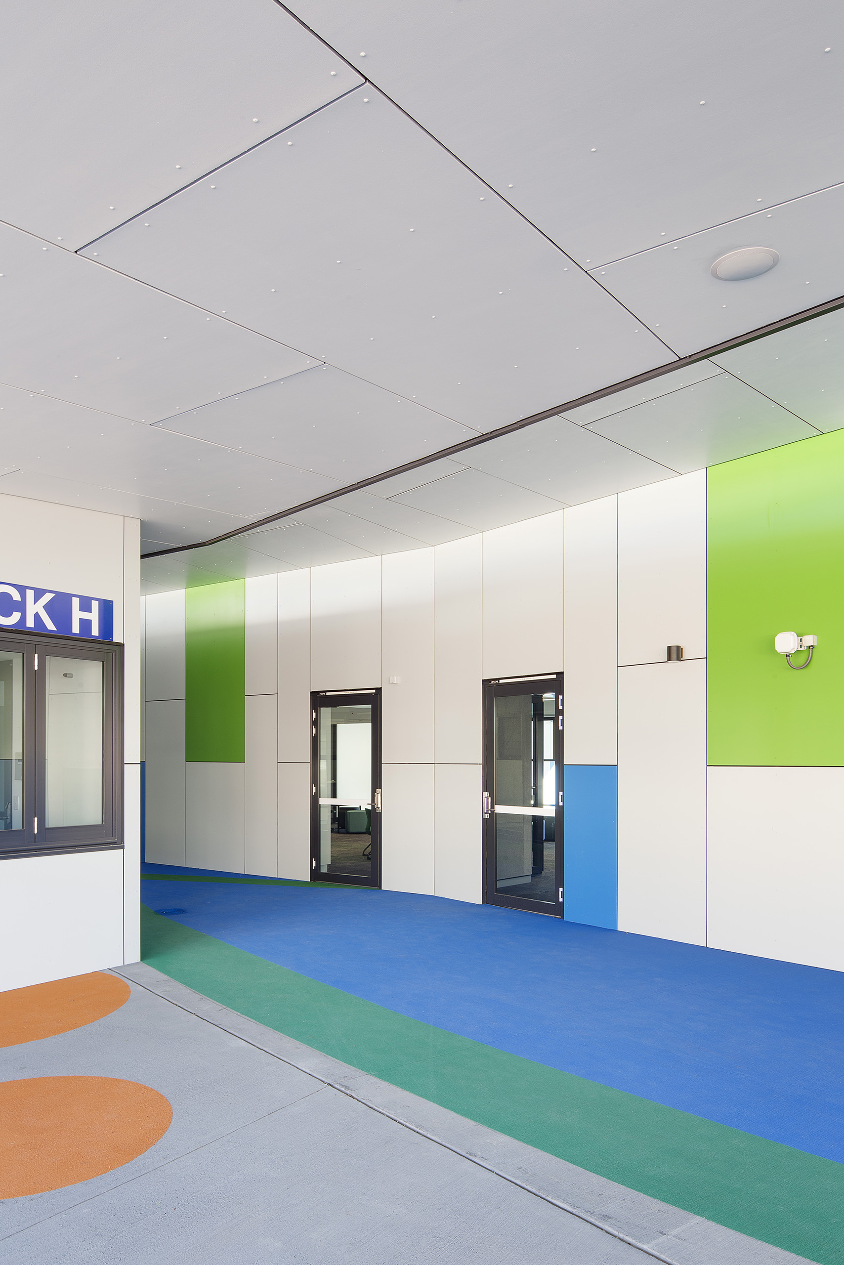 William Stimson Public School by Hutchinson Builders