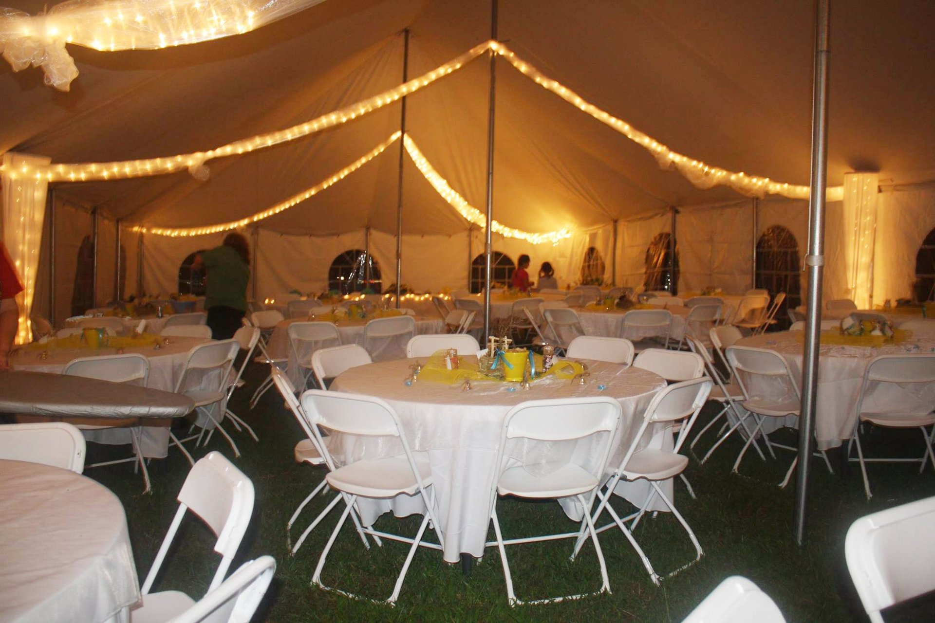 Party+tent+beautiful+decoration-2048x1365.jpg