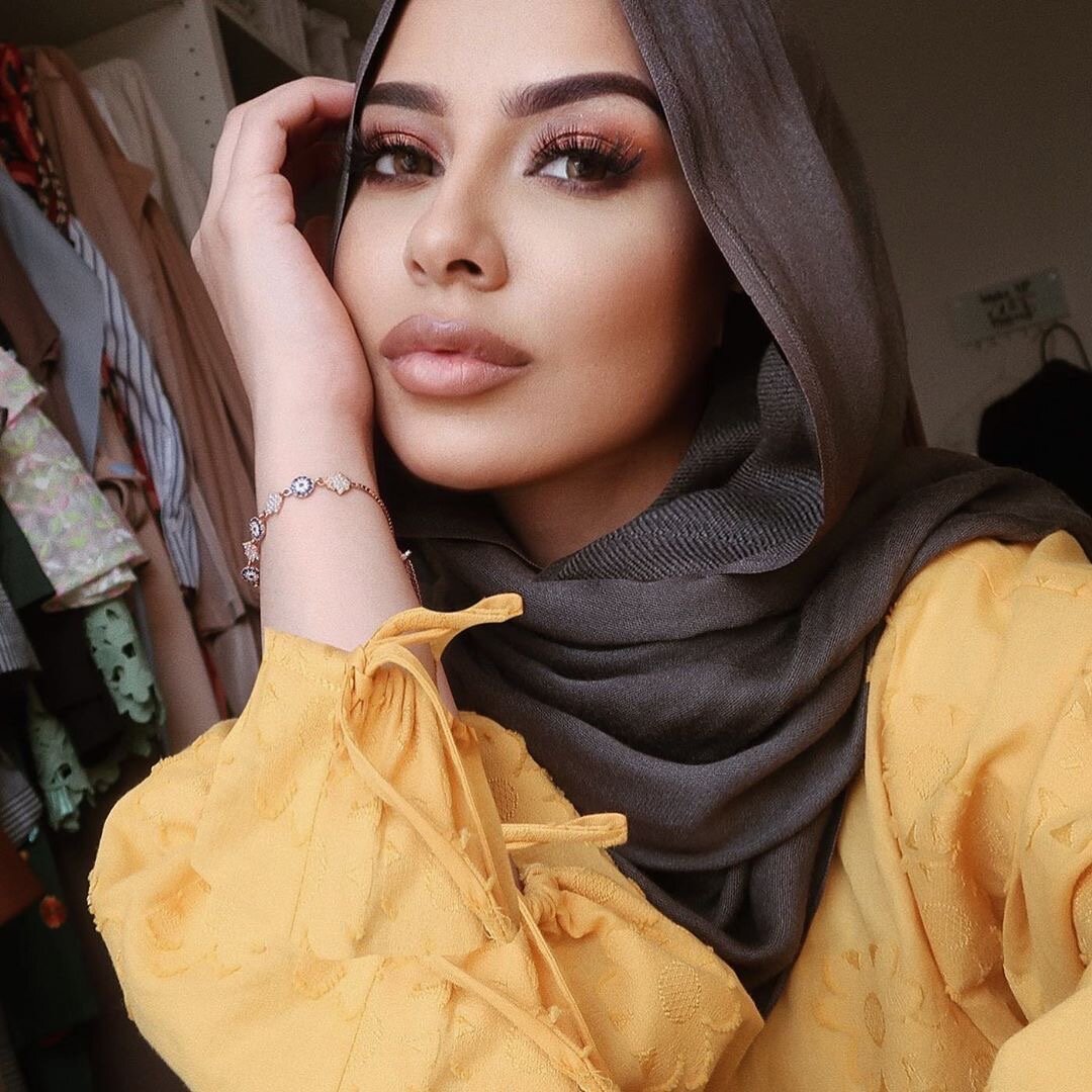 10 Fashionable Muslim Influencers & Brands You Need To Know About ...