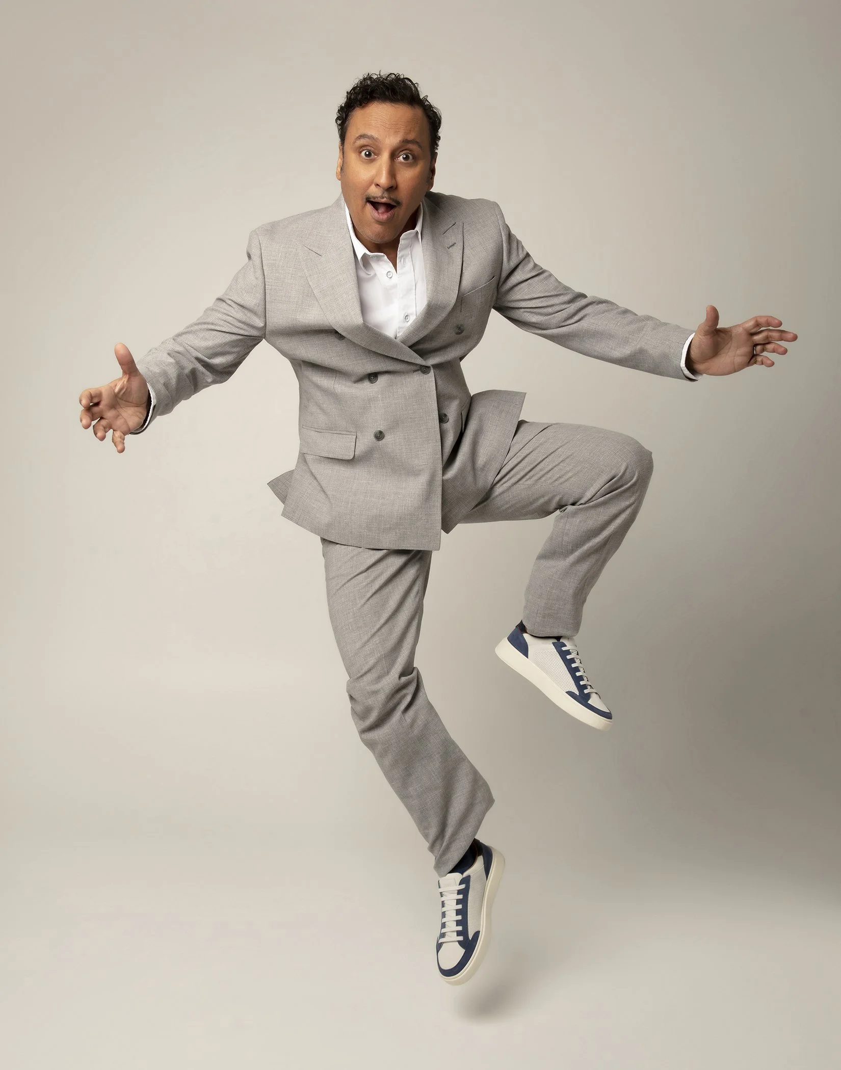 Aasif Mandvi: Balancing Marital Psychodrama and Broadway Magic