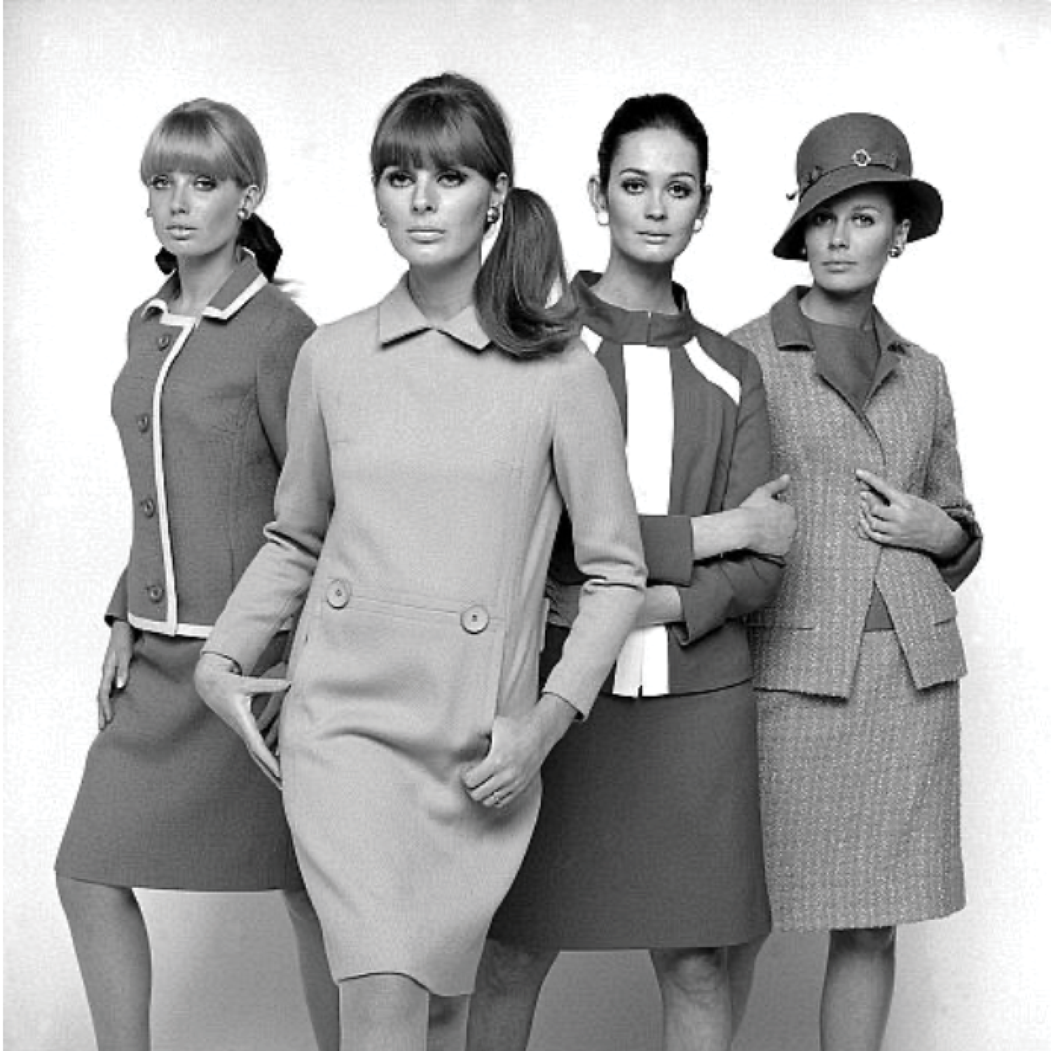 Ретро 60 х годов. Кримплен 60е. Мода 1970 кримплен. 1960-Е год мода"стиль Джеки". Мода 20 века 60-е годы.