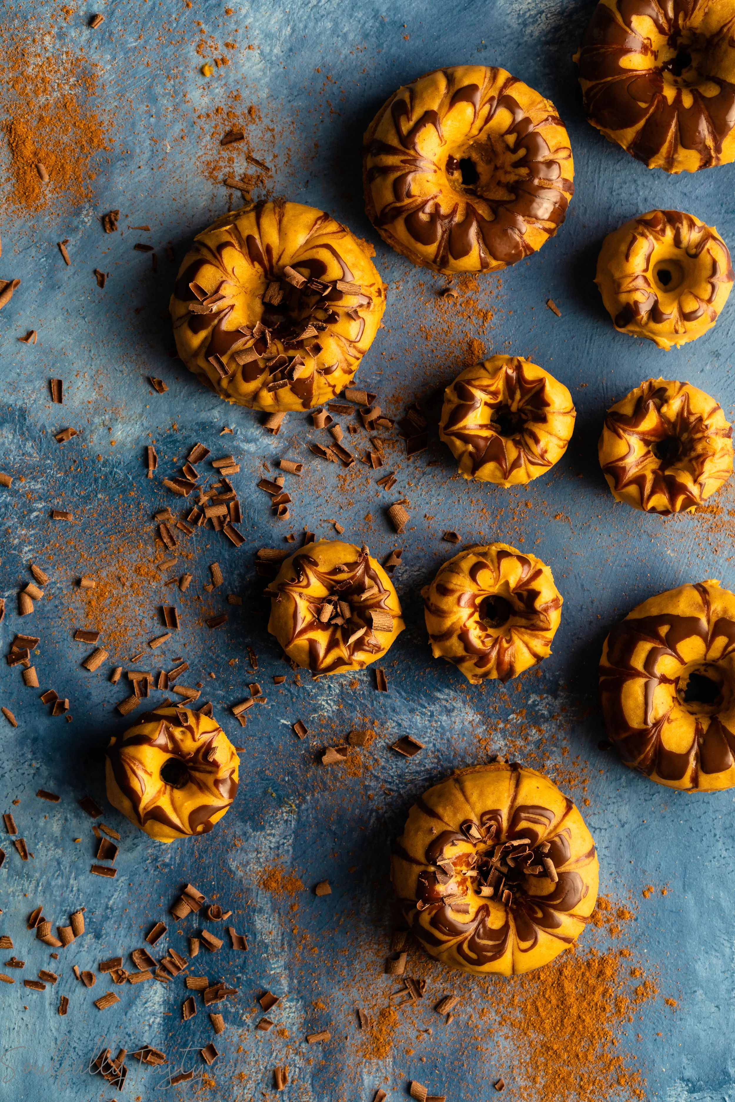 Vegan Baked Pumpkin Spice Donuts