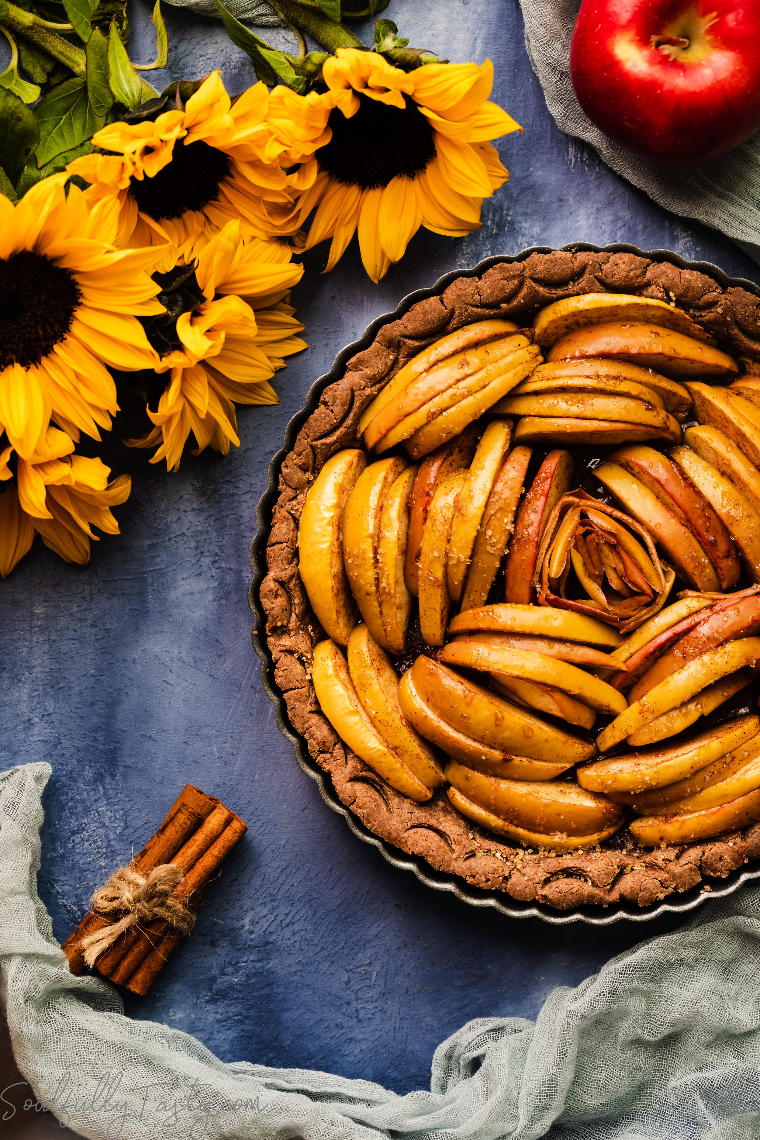 Rustic Vegan Cinnamon-Apple Tart