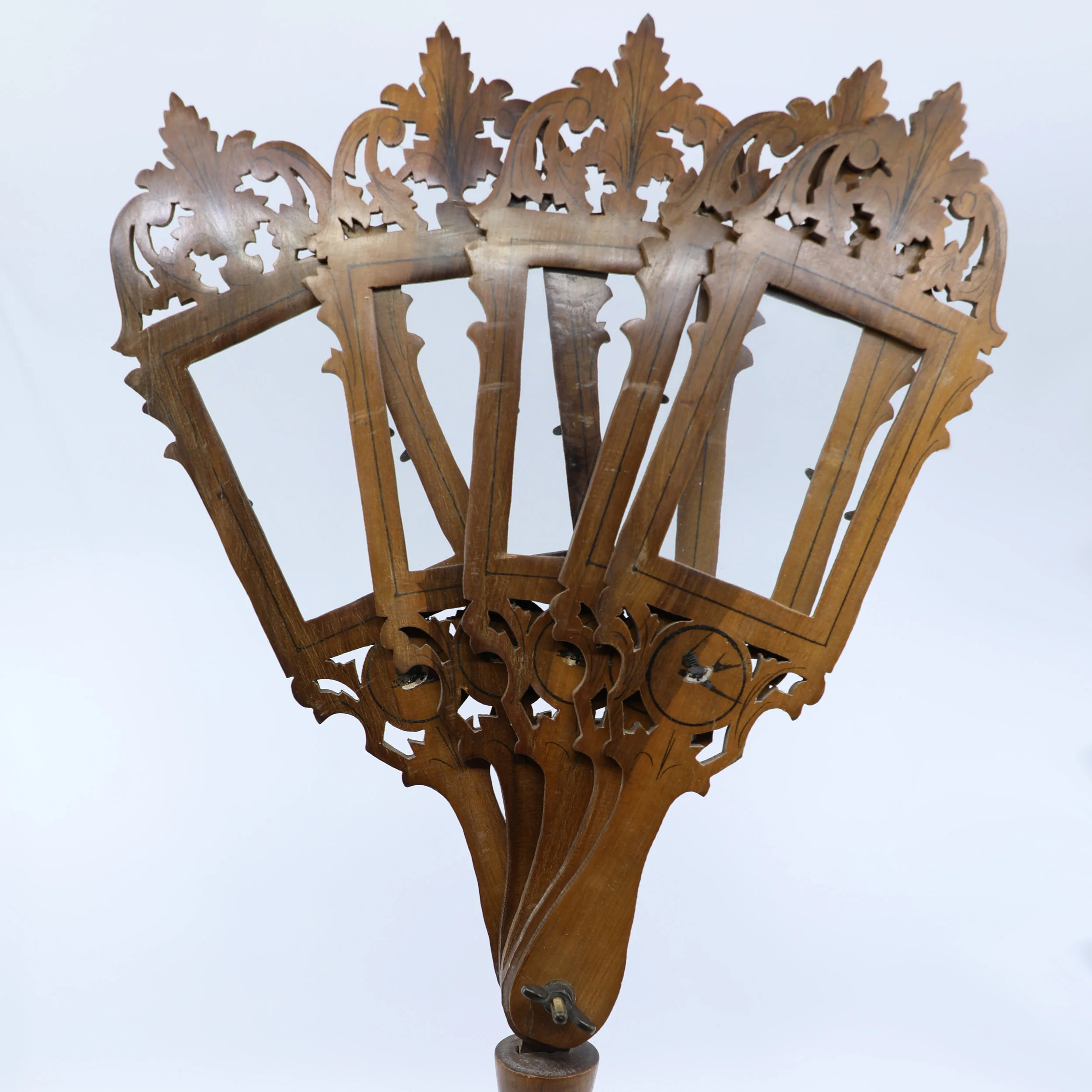 Swallow Wood Fan Frame (England, c. 1880-1900)