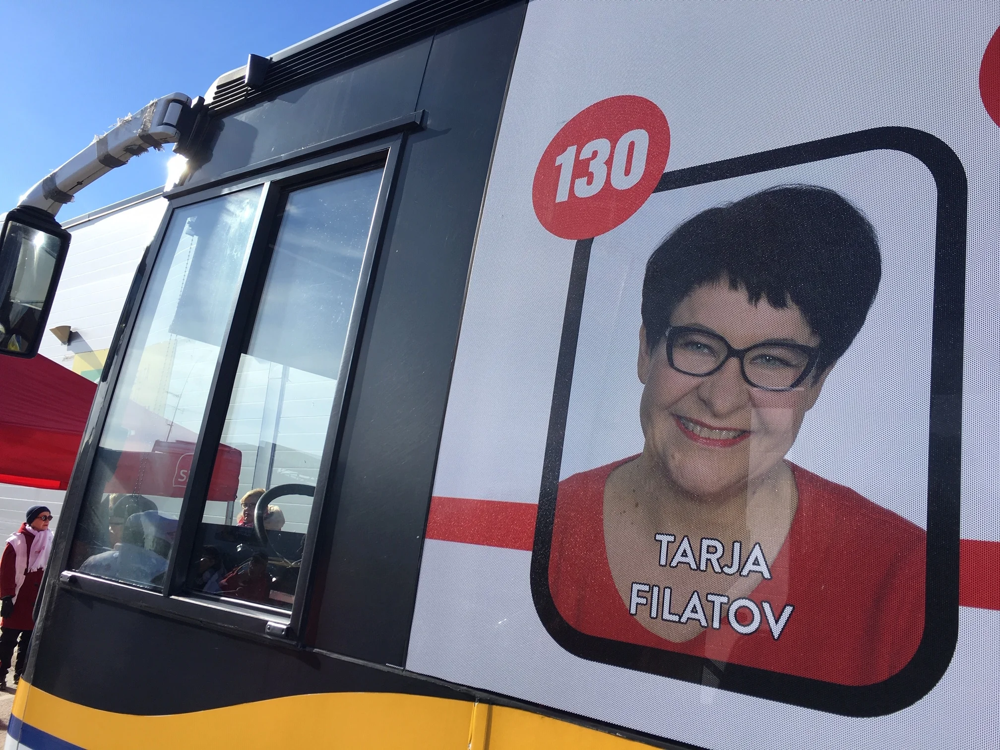 Vaalibussi Turengissa, Tervakoskella ja Lopella