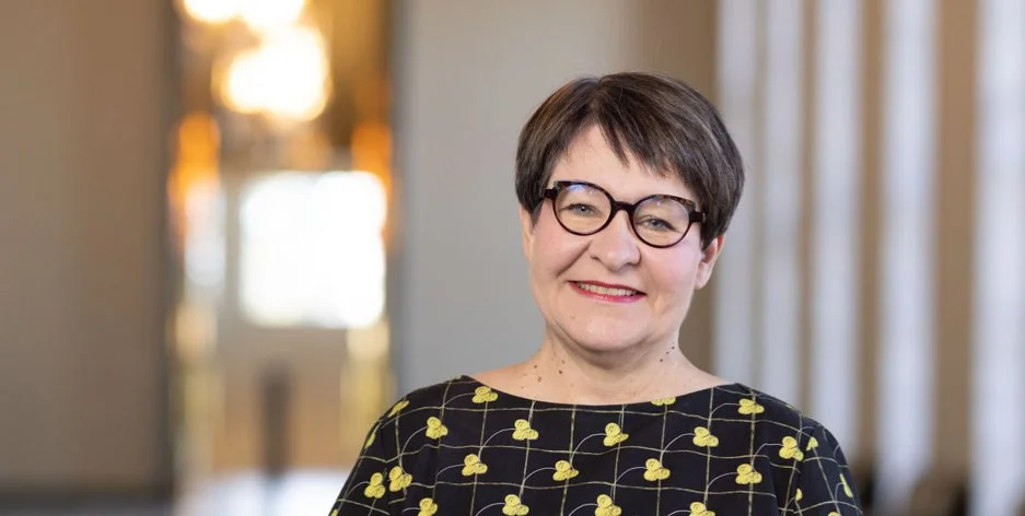 Tarja Filatov: Nuoruuden painekattila