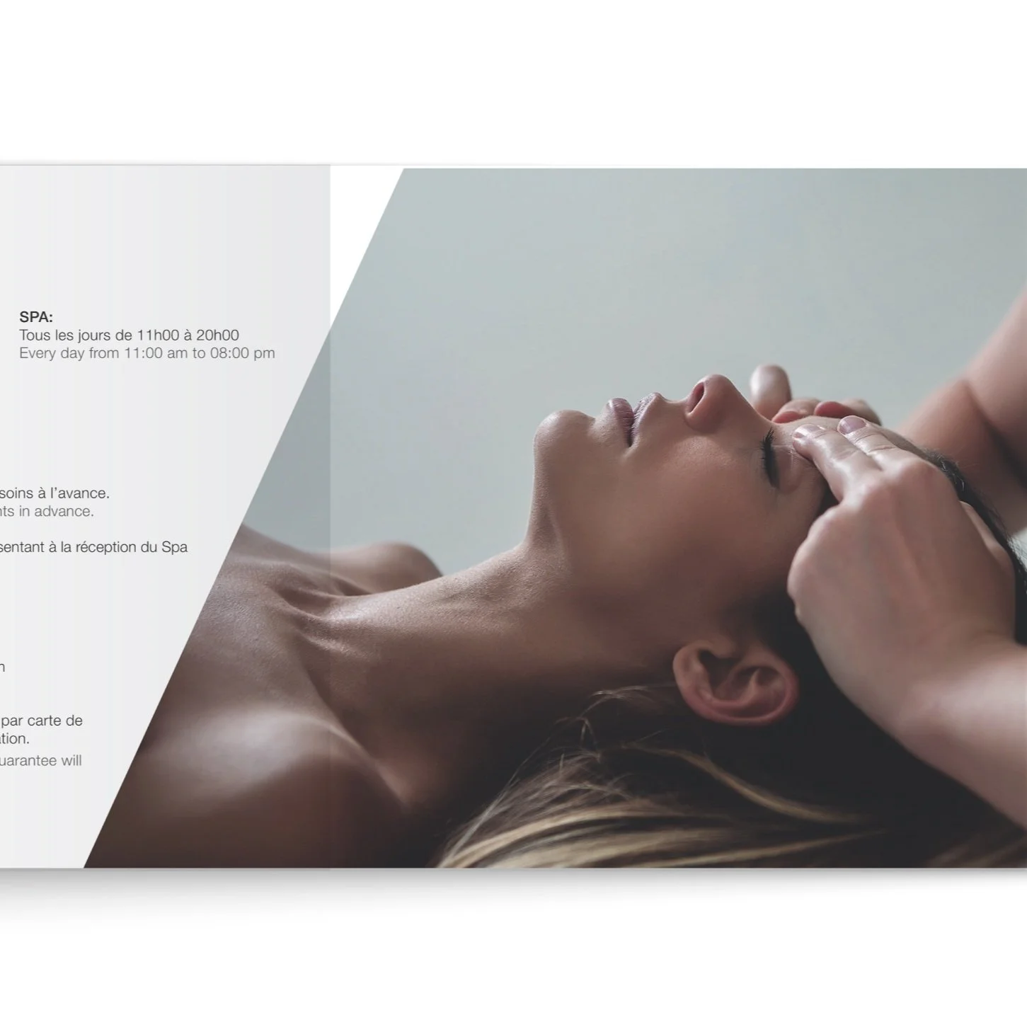 MOCK+UP+BROCHURE-02.jpg
