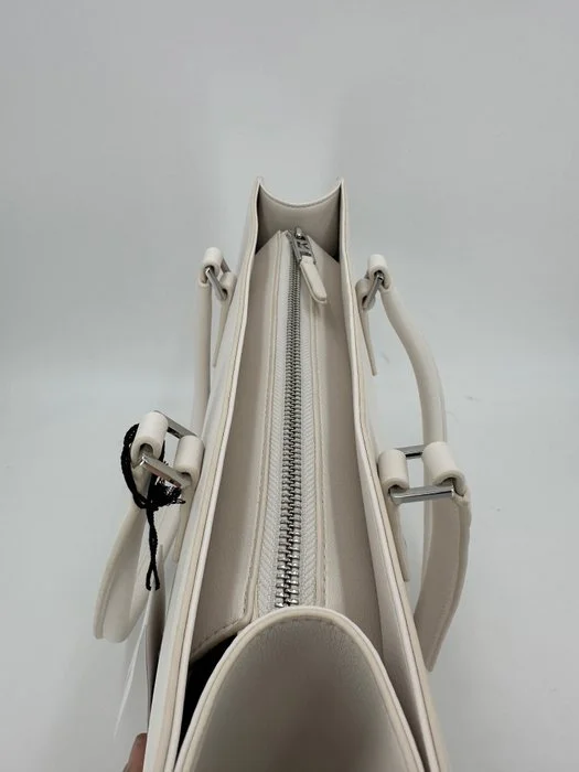 STONE TOTE off white0012.jpg