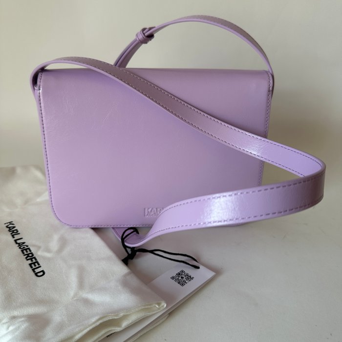 STONE CB violetta0004.jpg