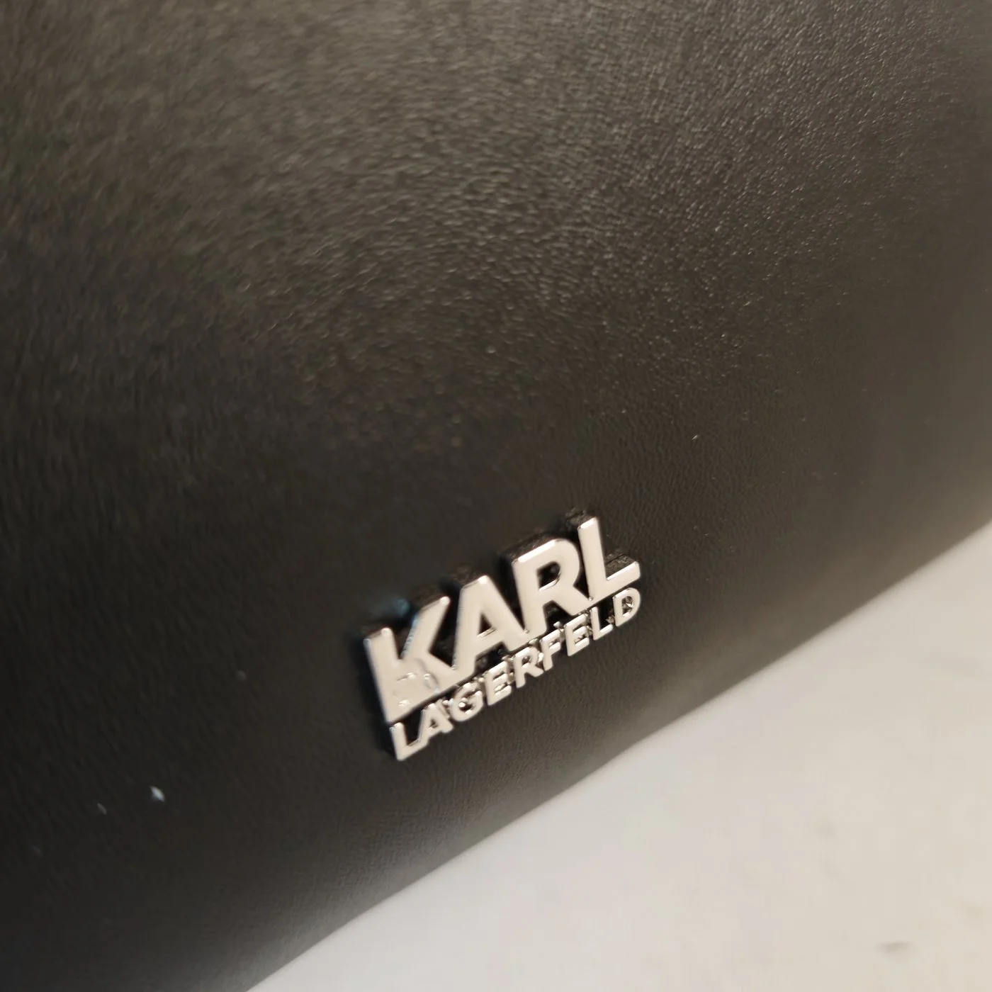 KAMEO STAMP SB black0006.jpg