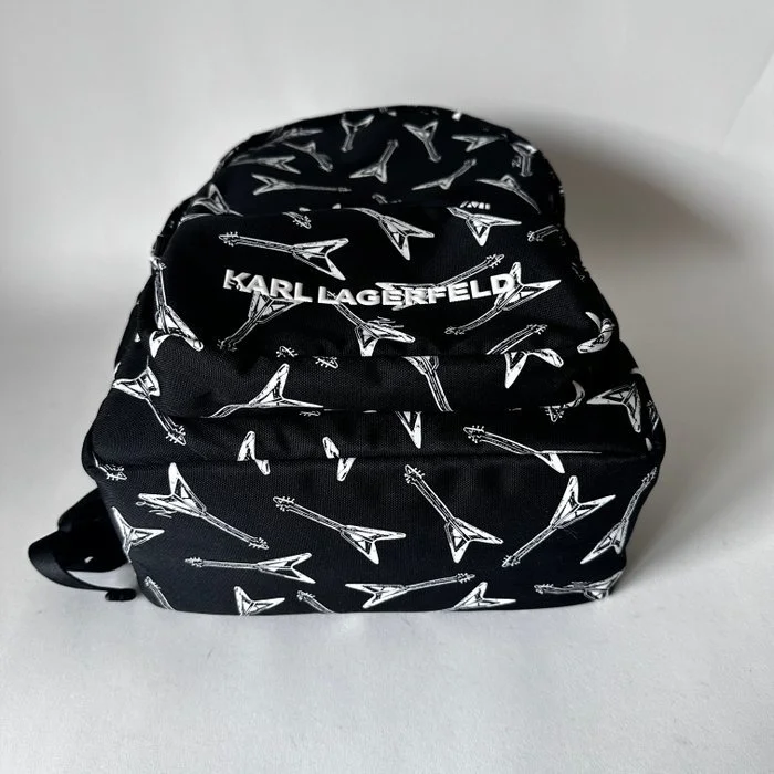 backpack black guitars0007.jpg