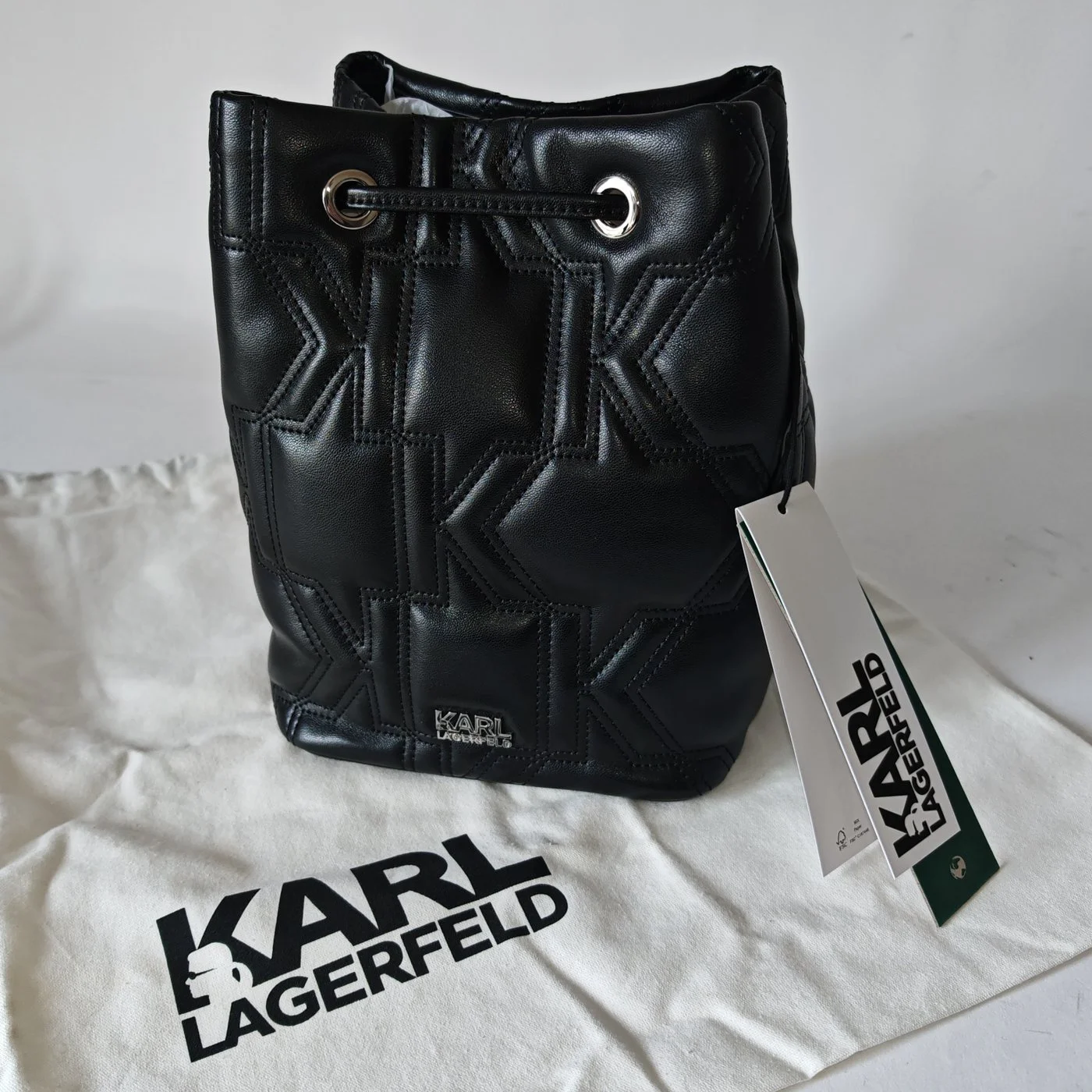 KURL bucket bag black0003.jpg