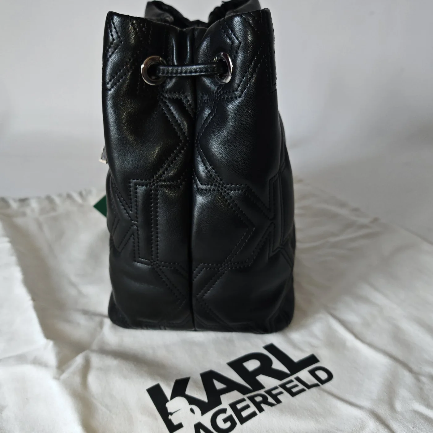 KURL bucket bag black0005.jpg