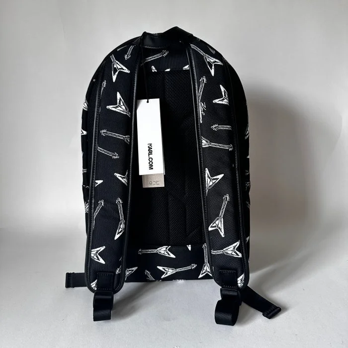 backpack black guitars0006.jpg