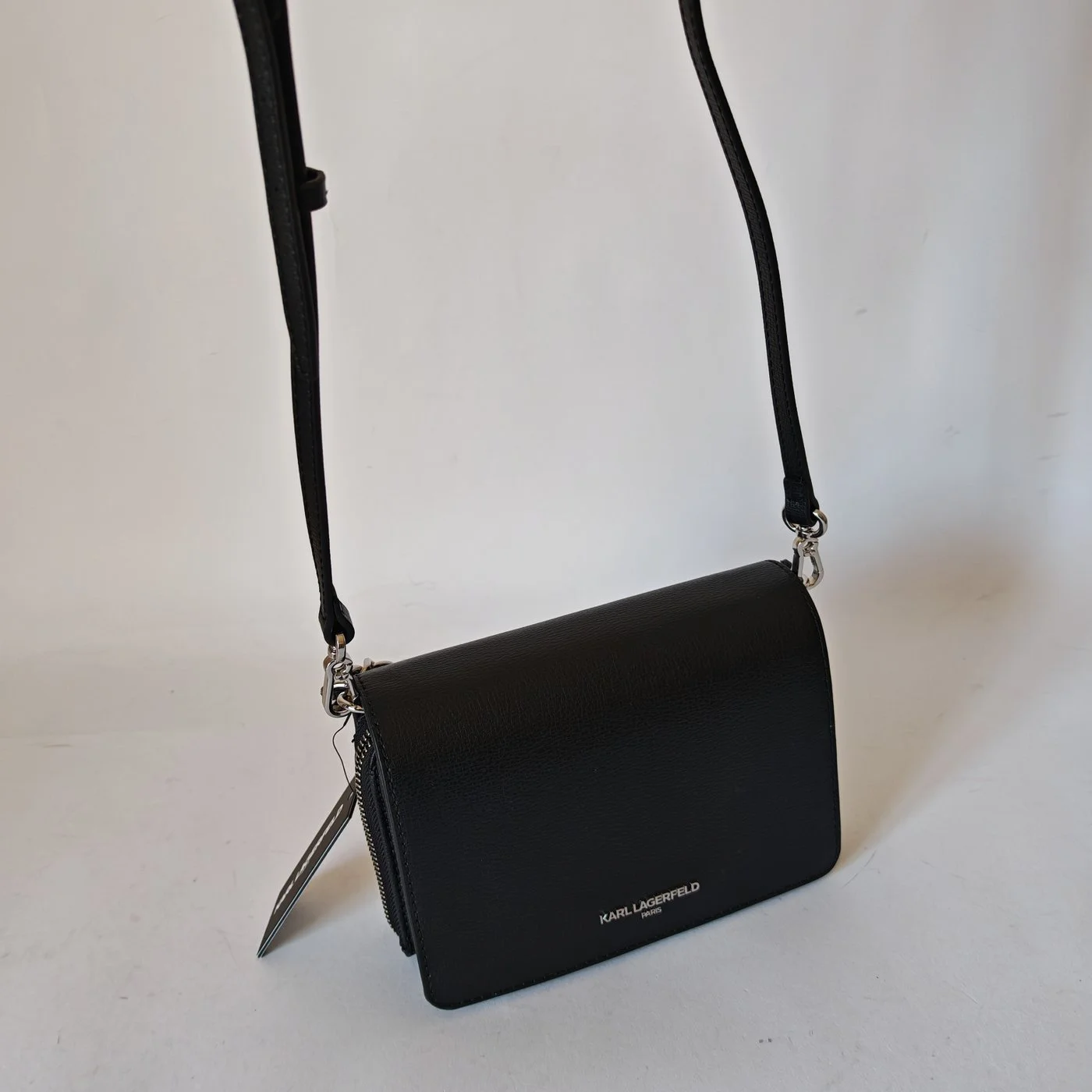 CHAIN CHARMS CB black0004.jpg