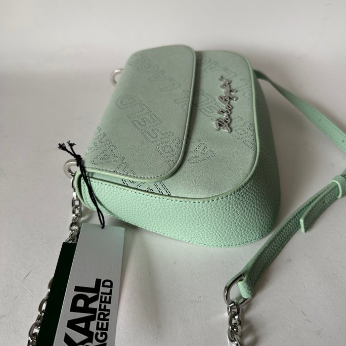 PEBBLE suede subtle green0014.jpg