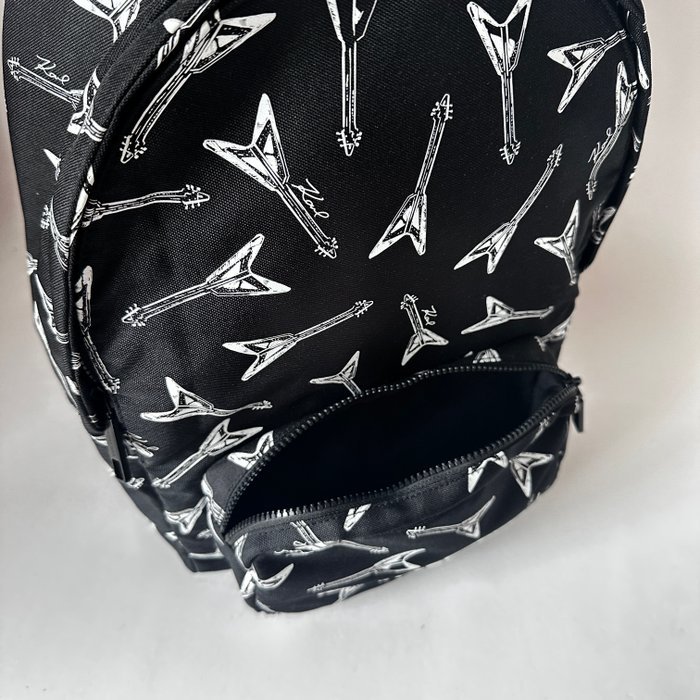 backpack black guitars0015.jpg