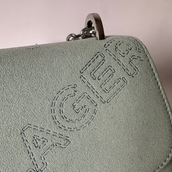 PEBBLE suede subtle green0012.jpg