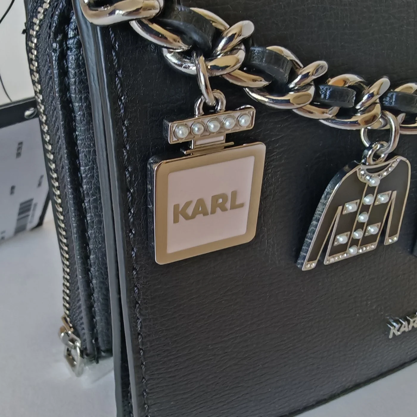 CHAIN CHARMS CB black0005.jpg