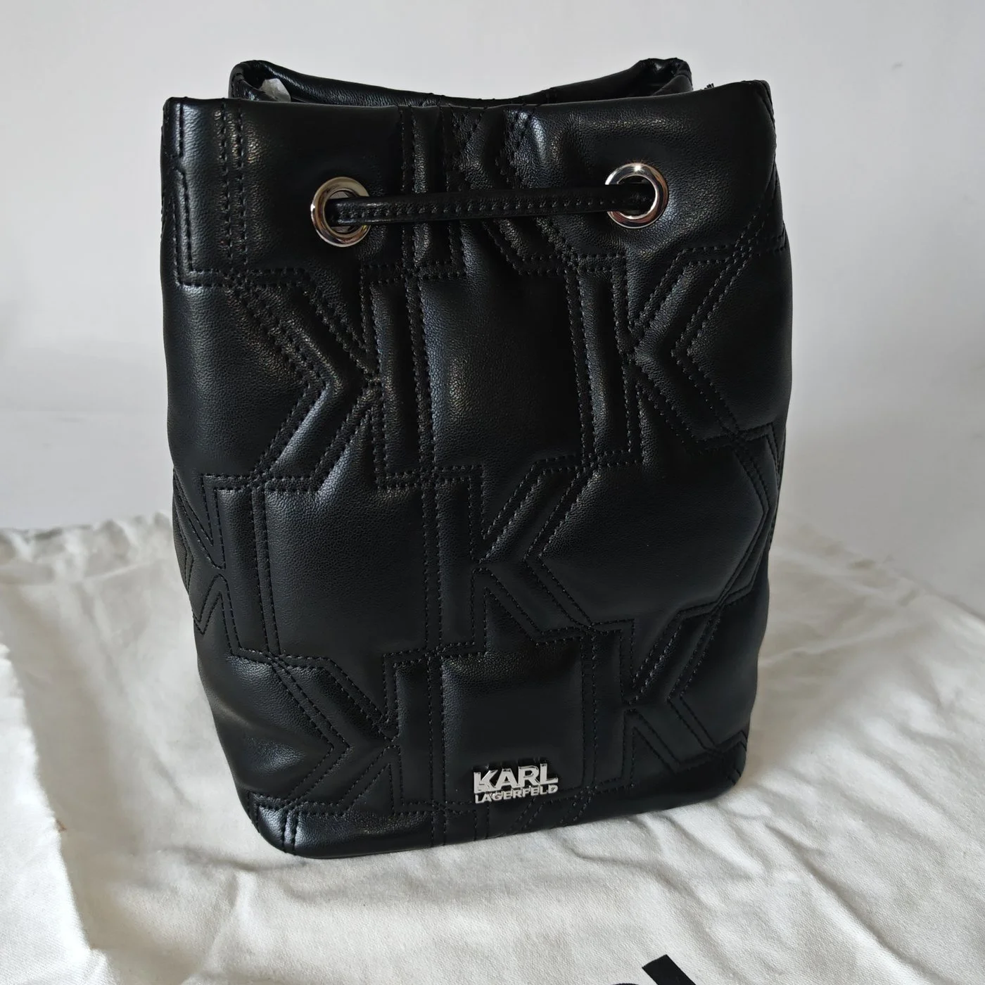 KURL bucket bag black0007.jpg
