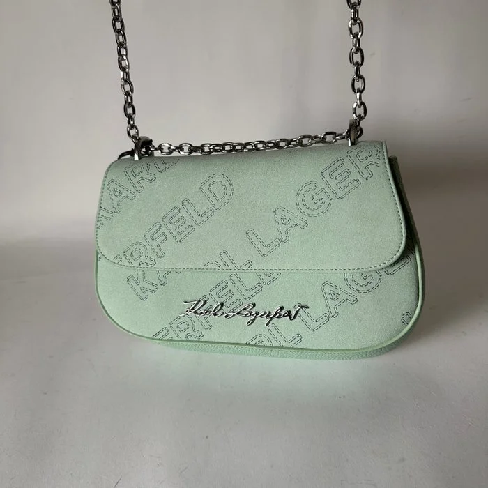 PEBBLE suede subtle green0015.jpg