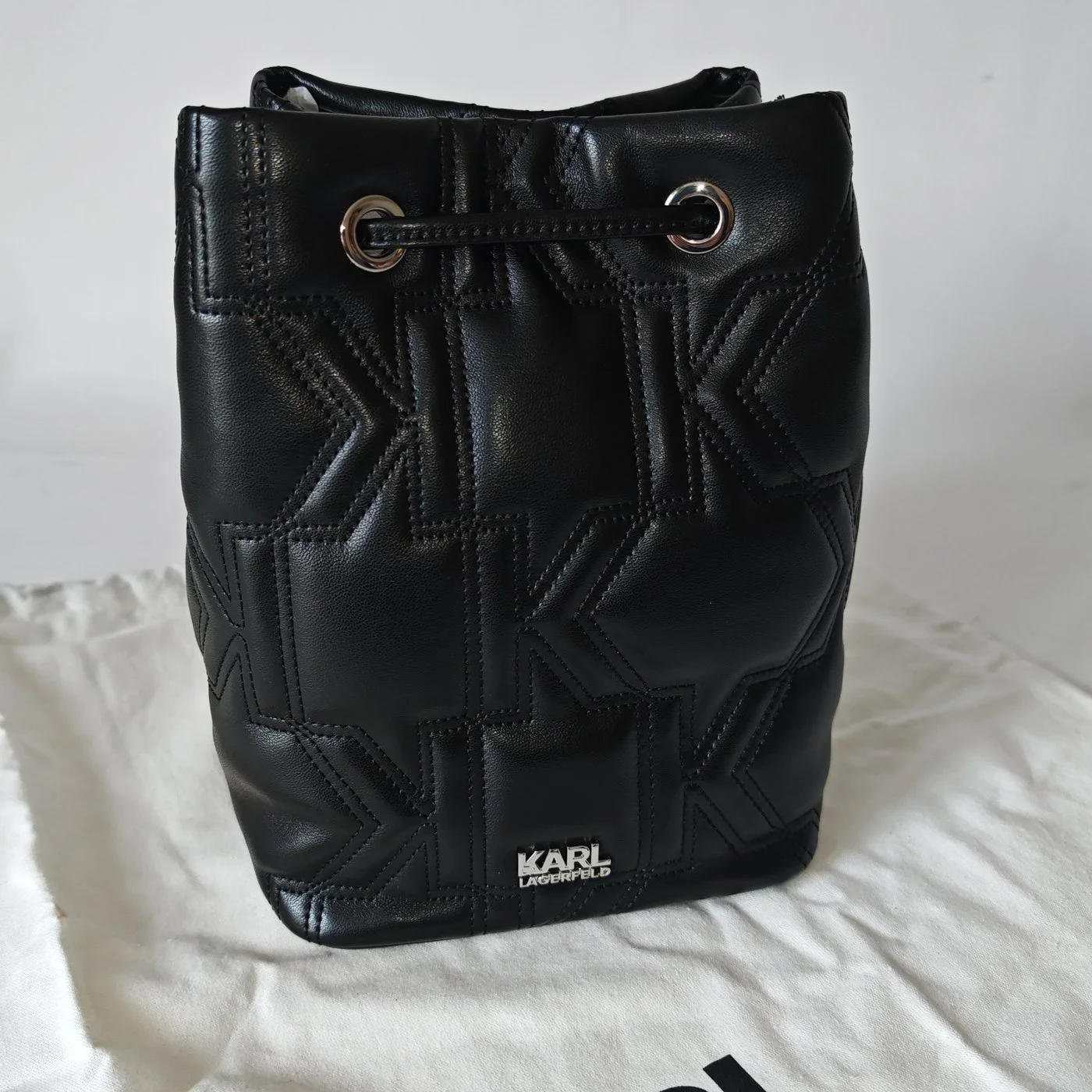 KURL bucket bag black0006.jpg