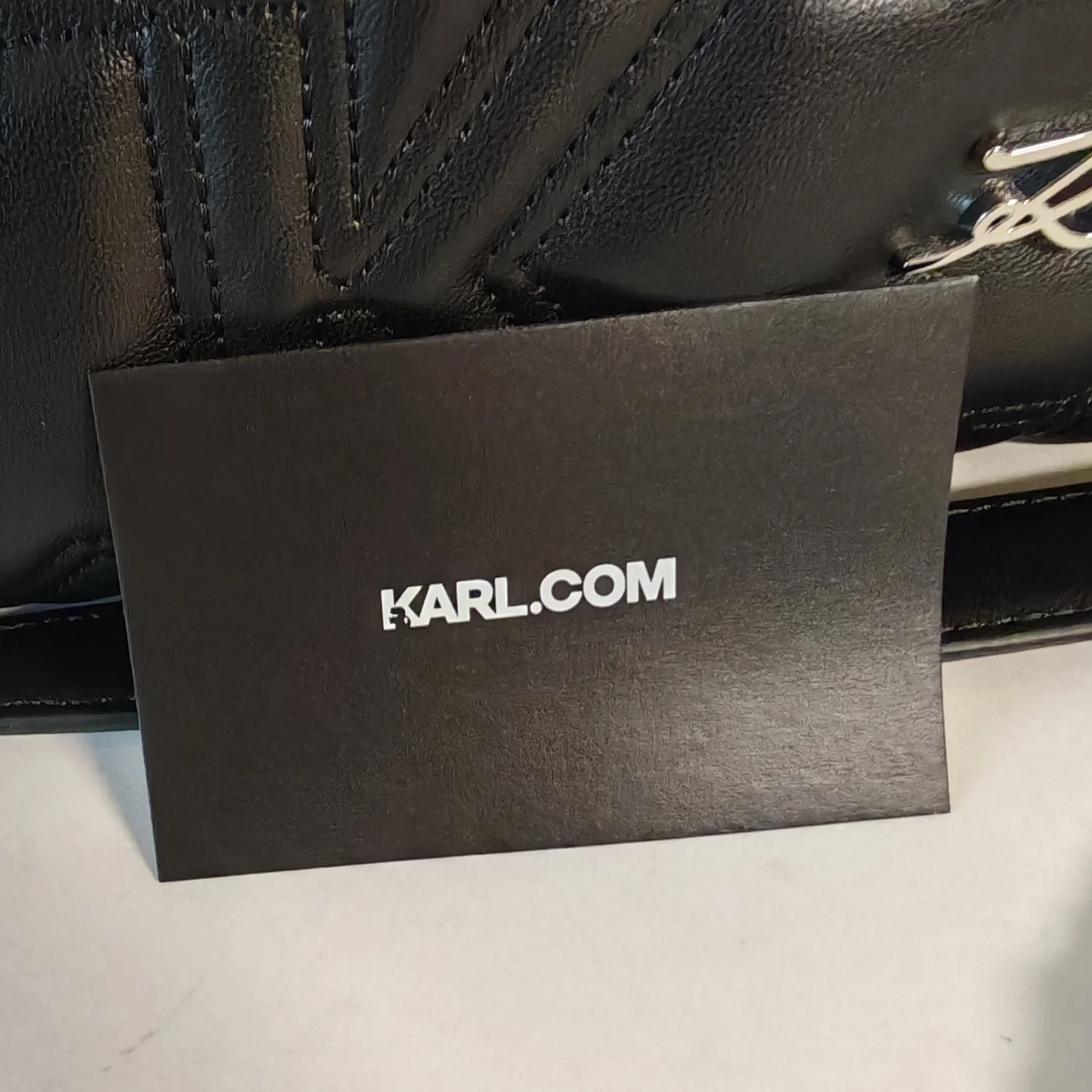 KAMEO STAMP SB black0015.jpg