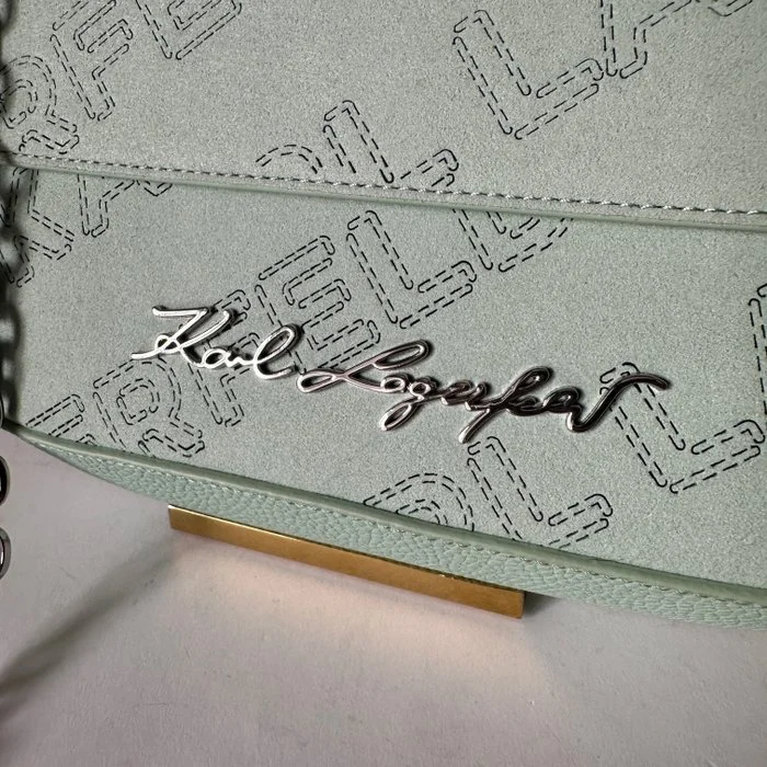 PEBBLE suede subtle green0004.jpg