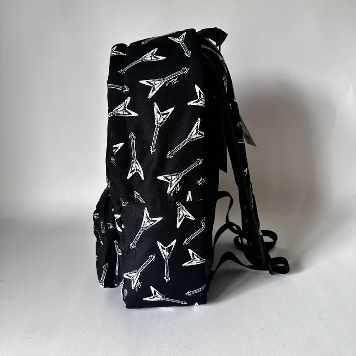 backpack black guitars0005.jpg