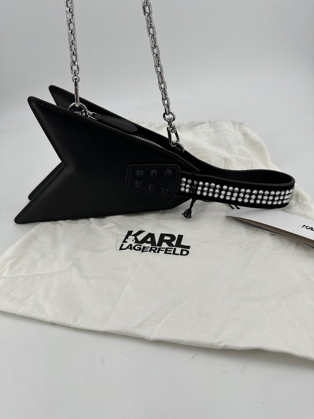 clutch guitar black0004.jpg