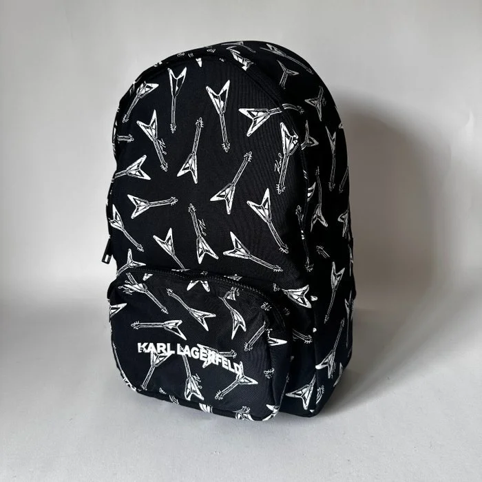 backpack black guitars0004.jpg