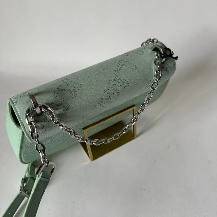 PEBBLE suede subtle green0009.jpg