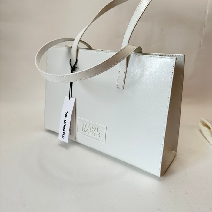 STONE TOTE off white0005.jpg