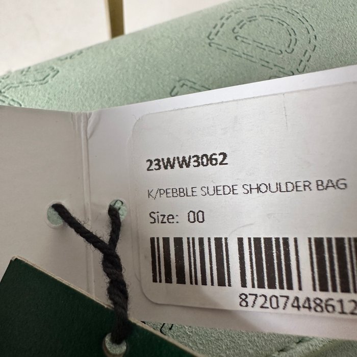 PEBBLE suede subtle green0013.jpg