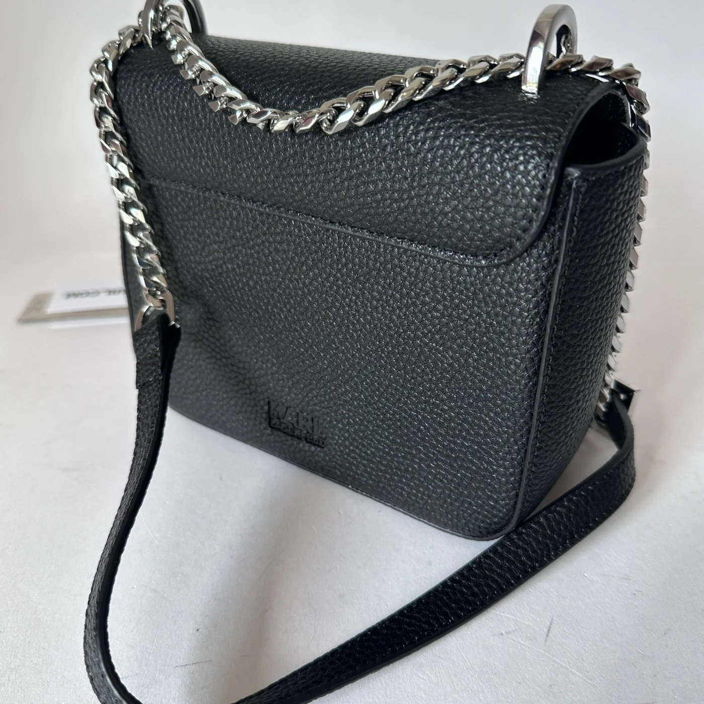 PEBBLE CB black0007.jpg