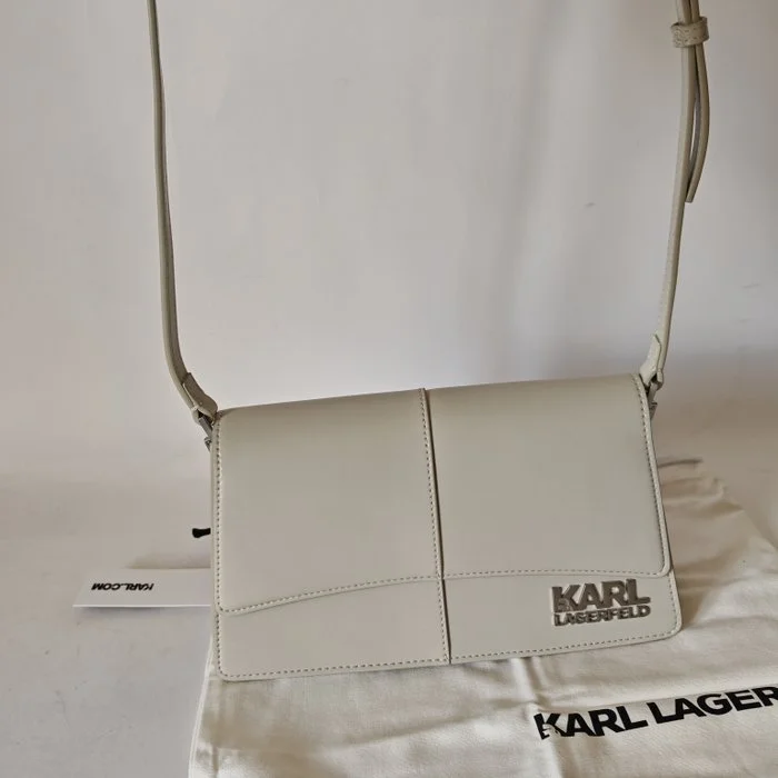 STONE CB almond0005.jpg