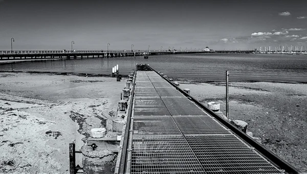 st_kilda_slipway_1072slipway_St_kilda_bw-171118-216.jpg