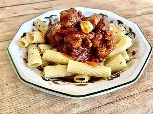 Παστιτσάδα - Pastitsada - Chicken Stew and Pasta