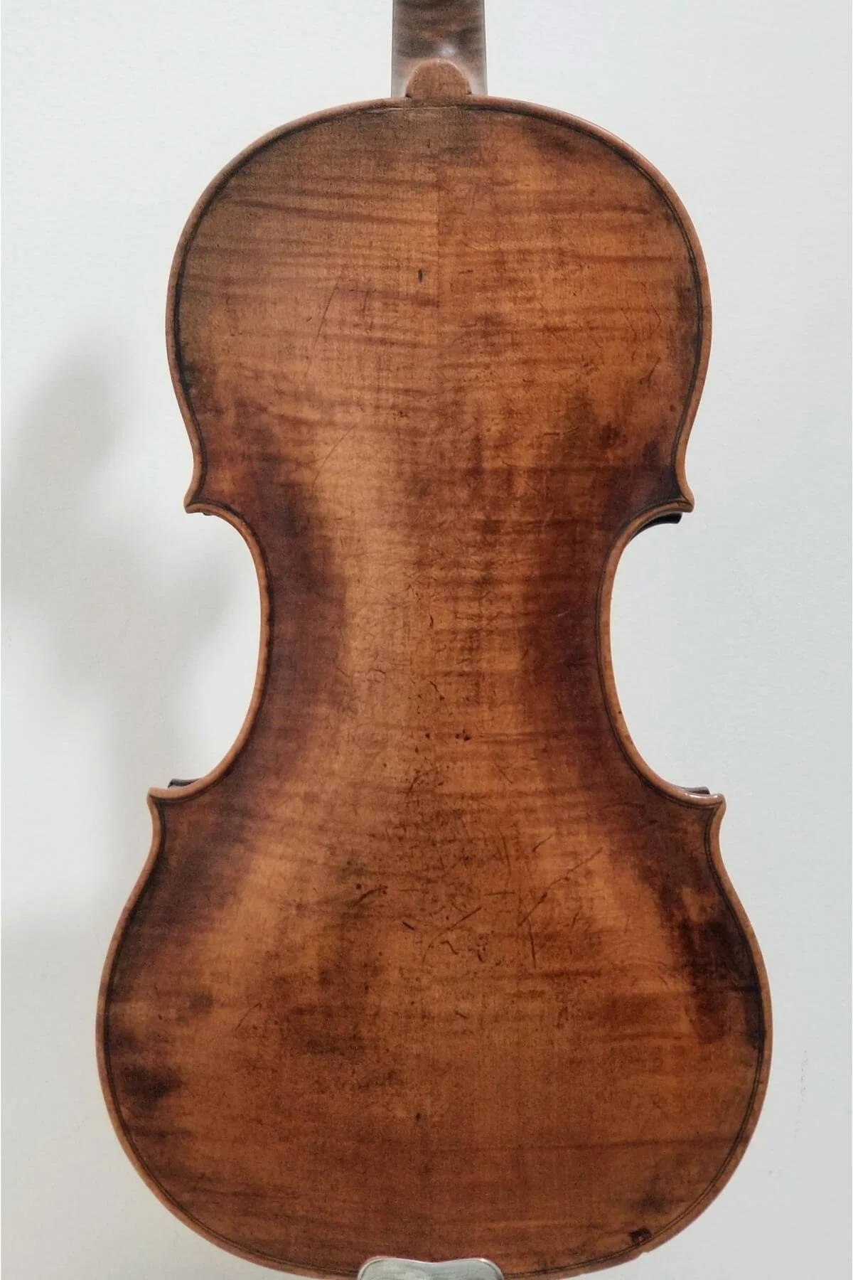 A German violin by Joan Carol Kloz Mittenwald, anno 17 - back view